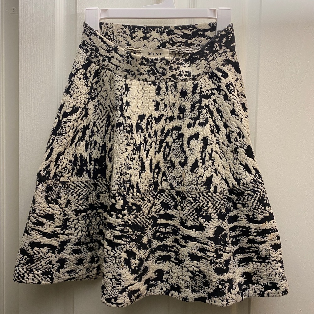 Korean luxury brand MINE Knit Skirt